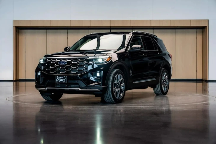 Ford Explorer có bản độc dùng động cơ hybrid, đại gia cũng không mua được