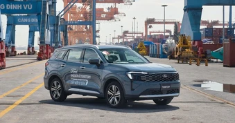 Ford Mustang Mach-E giảm gần 1 tỷ đồng, Territory có giá mới rẻ hơn CX-5