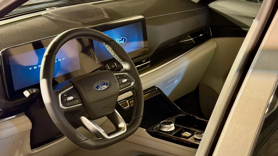 Ford ra mắt Territory Hybrid phiên bản cao cấp nhất, nhiều trang bị mới Ford ra mắt Territory Hybrid phiên bản cao cấp nhất, nhiều trang bị mới