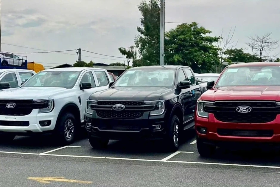 Ford Ranger XLS thêm trang bị giá không đổi, Wildtrak giảm giá đón máy V6 Ford Ranger XLS thêm trang bị giá không đổi, Wildtrak giảm giá đón máy V6