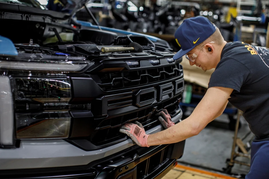 Ford tạm ngưng sản xuất mẫu bán tải ăn khách nhất vì sự cố Ford tạm ngưng sản xuất mẫu bán tải ăn khách nhất vì sự cố
