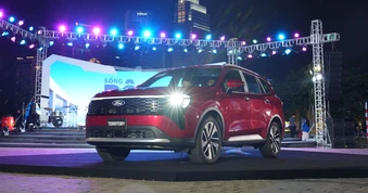 Ford Territory bản cao cấp nhất, giá 916 triệu đồng có gì?