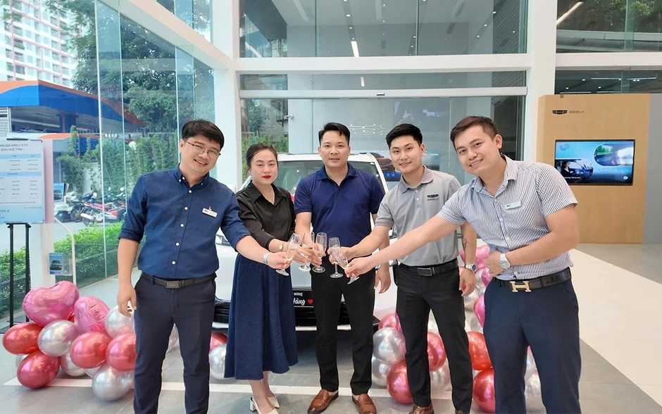 Geely đẩy nhanh tiến độ bàn giao EX5 EM-i và EX2 tại Việt Nam Geely đẩy nhanh tiến độ bàn giao EX5 EM-i và EX2 tại Việt Nam