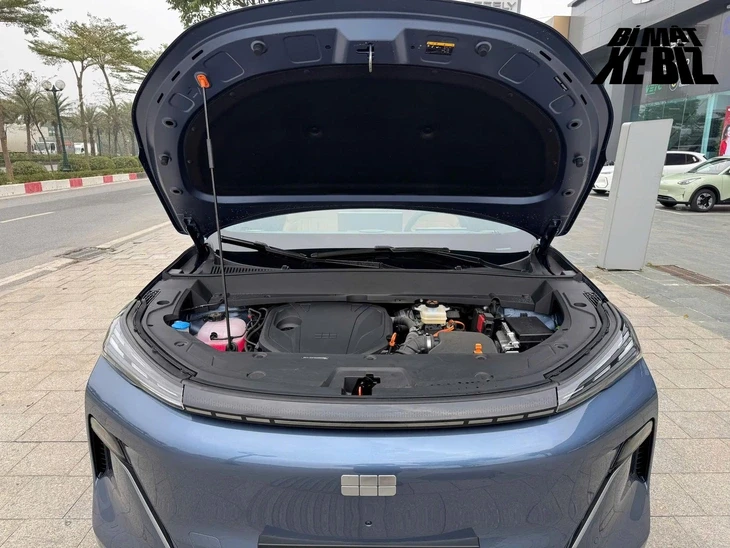 Geely EX5 hybrid sắp ra mắt Việt Nam: Có thể chạy thuần điện 200km, ăn xăng chỉ ngang xe máy Geely EX5 hybrid sắp ra mắt Việt Nam: Có thể chạy thuần điện 200km, ăn xăng chỉ ngang xe máy