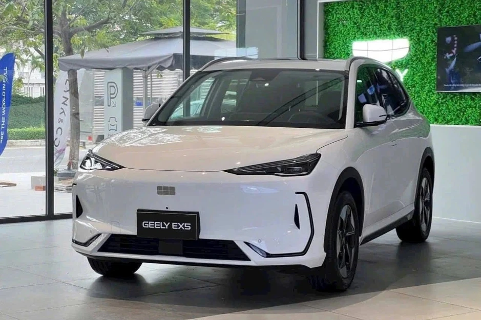 Geely EX5 nâng cấp tại quê nhà, sạc nhanh 10-70% pin trong 8 phút Geely EX5 nâng cấp tại quê nhà, sạc nhanh 10-70% pin trong 8 phút