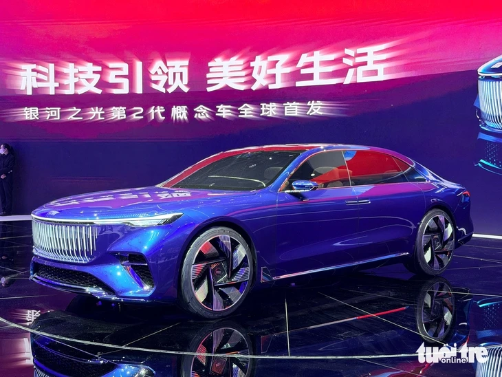 Geely hé mở xe cận sang: Ánh sáng thay đổi theo nền trời, điều hòa theo mùa Geely hé mở xe cận sang: Ánh sáng thay đổi theo nền trời, điều hòa theo mùa