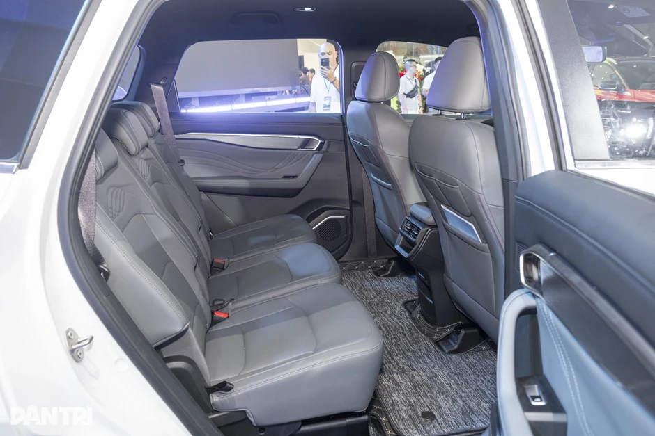 Geely lần đầu bán SUV 7 chỗ tại Việt Nam, giá từ 739 triệu, đấu Destinator Geely lần đầu bán SUV 7 chỗ tại Việt Nam, giá từ 739 triệu, đấu Destinator
