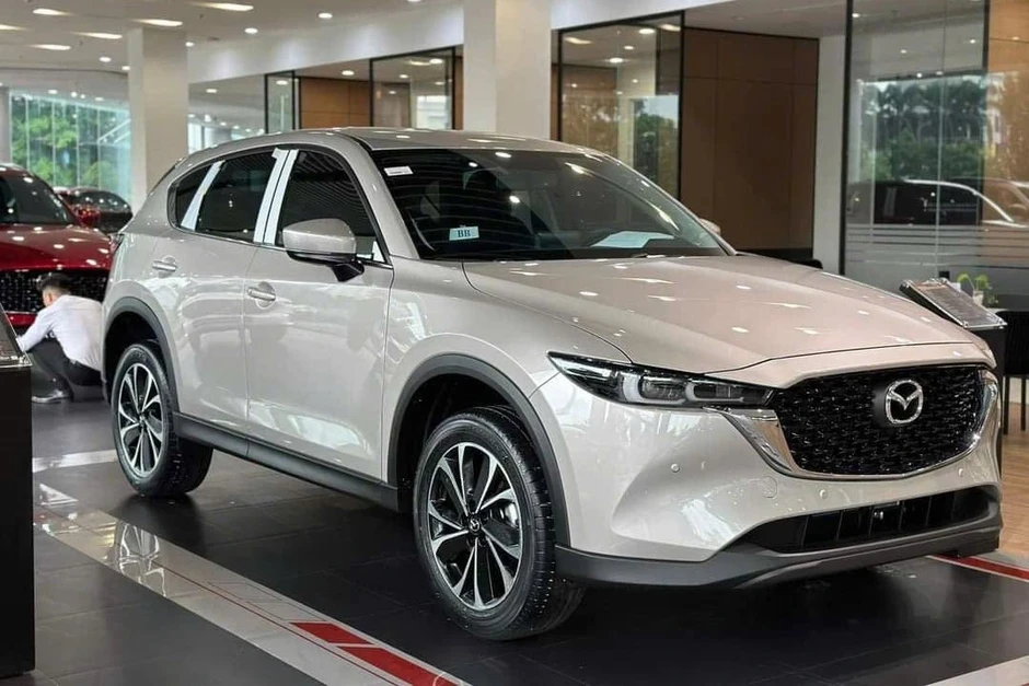 Giá Mazda CX-5 lập "đáy" mới, sát Mitsubishi Xforce Giá Mazda CX-5 lập "đáy" mới, sát Mitsubishi Xforce
