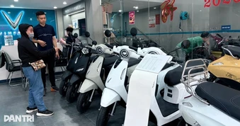 Hà Nội: Nhu cầu mua xe máy điện tăng đột biến