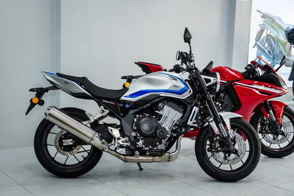Hai mô tô Honda CB500 SF và CBR500R Four mới về Việt Nam, nhập khẩu tư nhân Hai mô tô Honda CB500 SF và CBR500R Four mới về Việt Nam, nhập khẩu tư nhân