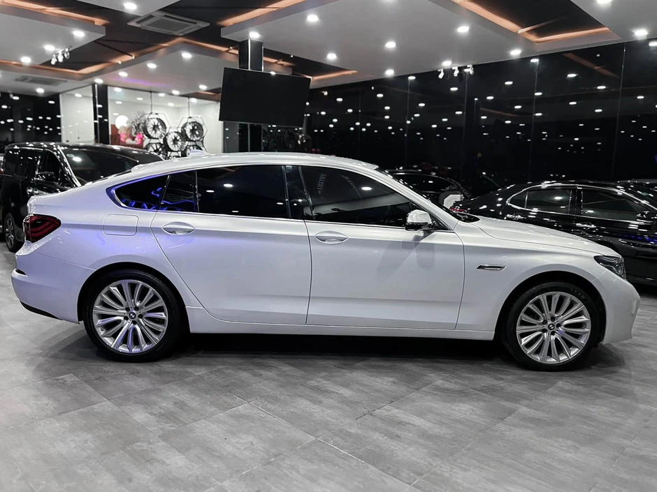 Hàng hiếm BMW 528i GT rao bán chỉ 600 triệu, nhưng người bán khẳng định 'không khác gì xe 2-3 tỷ' nhờ 1 chi tiết không giống ai Hàng hiếm BMW 528i GT rao bán chỉ 600 triệu, nhưng người bán khẳng định 'không khác gì xe 2-3 tỷ' nhờ 1 chi tiết không giống ai
