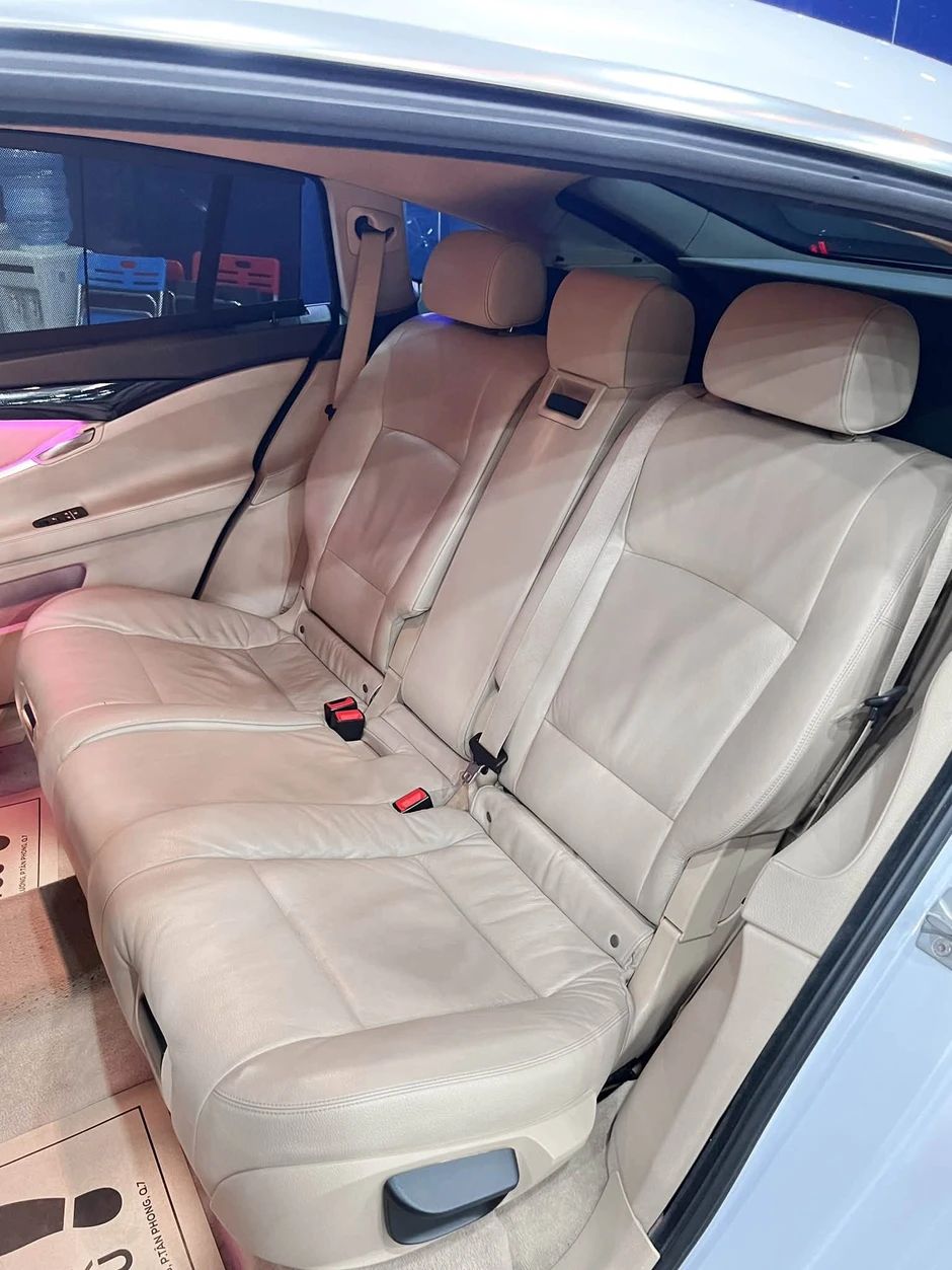 Hàng hiếm BMW 528i GT rao bán chỉ 600 triệu, nhưng người bán khẳng định 'không khác gì xe 2-3 tỷ' nhờ 1 chi tiết không giống ai Hàng hiếm BMW 528i GT rao bán chỉ 600 triệu, nhưng người bán khẳng định 'không khác gì xe 2-3 tỷ' nhờ 1 chi tiết không giống ai