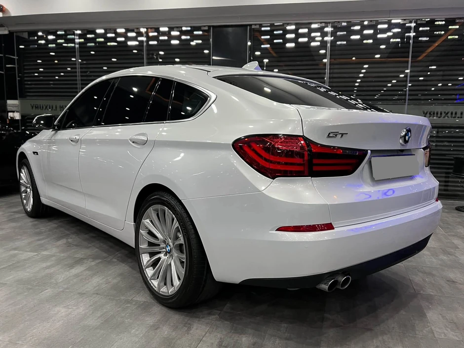 Hàng hiếm BMW 528i GT rao bán chỉ 600 triệu, nhưng người bán khẳng định 'không khác gì xe 2-3 tỷ' nhờ 1 chi tiết không giống ai Hàng hiếm BMW 528i GT rao bán chỉ 600 triệu, nhưng người bán khẳng định 'không khác gì xe 2-3 tỷ' nhờ 1 chi tiết không giống ai