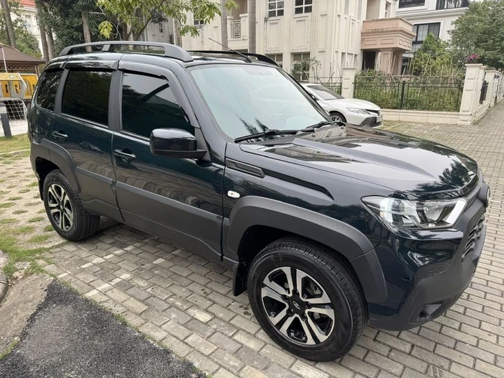 Hàng loạt xe Nga rao bán ở Việt Nam: Giá từ 310 triệu đồng, đều là 'hàng lướt' Hàng loạt xe Nga rao bán ở Việt Nam: Giá từ 310 triệu đồng, đều là 'hàng lướt'