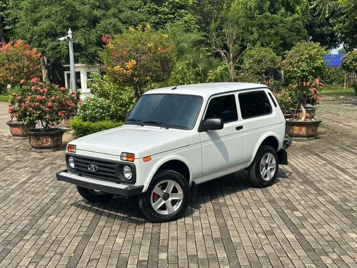 Hàng loạt xe Nga rao bán ở Việt Nam: Giá từ 310 triệu đồng, đều là 'hàng lướt' Hàng loạt xe Nga rao bán ở Việt Nam: Giá từ 310 triệu đồng, đều là 'hàng lướt'