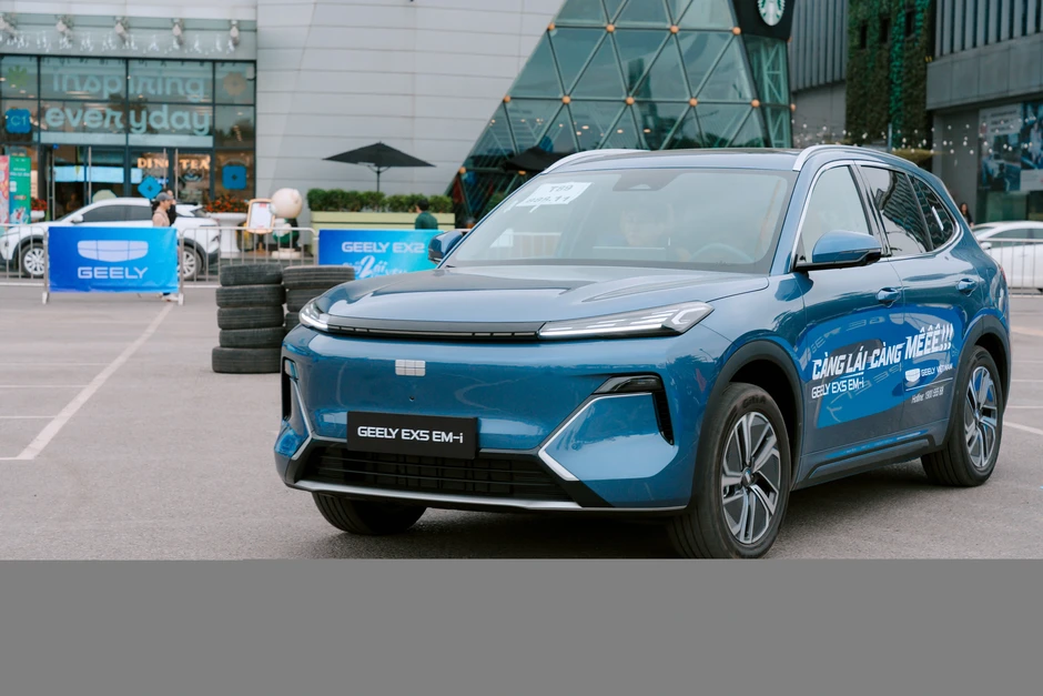 Hành trình 1.823,7km xuyên Việt của Geely EX5 EM-i Hành trình 1.823,7km xuyên Việt của Geely EX5 EM-i