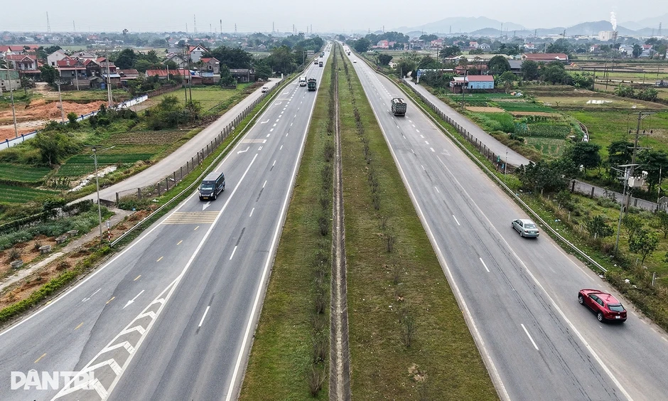 Hành vi nào là vượt ẩu trên cao tốc và bị đề xuất phạt tới 6 triệu đồng? Hành vi nào là vượt ẩu trên cao tốc và bị đề xuất phạt tới 6 triệu đồng?