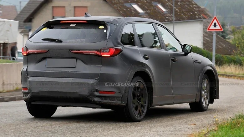 Hé lộ SUV điện mới của Mazda, kích cỡ gần CX-5 Hé lộ SUV điện mới của Mazda, kích cỡ gần CX-5