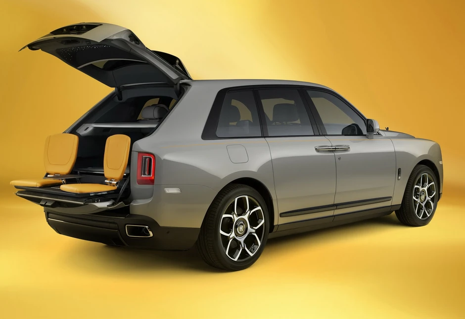 Hơn 100 chiếc Rolls-Royce Cullinan không thể bảo vệ người ngồi hàng ghế sau nếu xảy ra tai nạn, muốn sửa phải chờ đến tháng 5