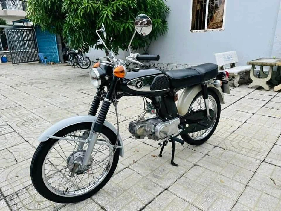 Honda 67 đời 1967 nguyên bản của dân chơi Gia Lai 'hét' giá 2,2 tỷ đồng gây sốt Honda 67 đời 1967 nguyên bản của dân chơi Gia Lai 'hét' giá 2,2 tỷ đồng gây sốt