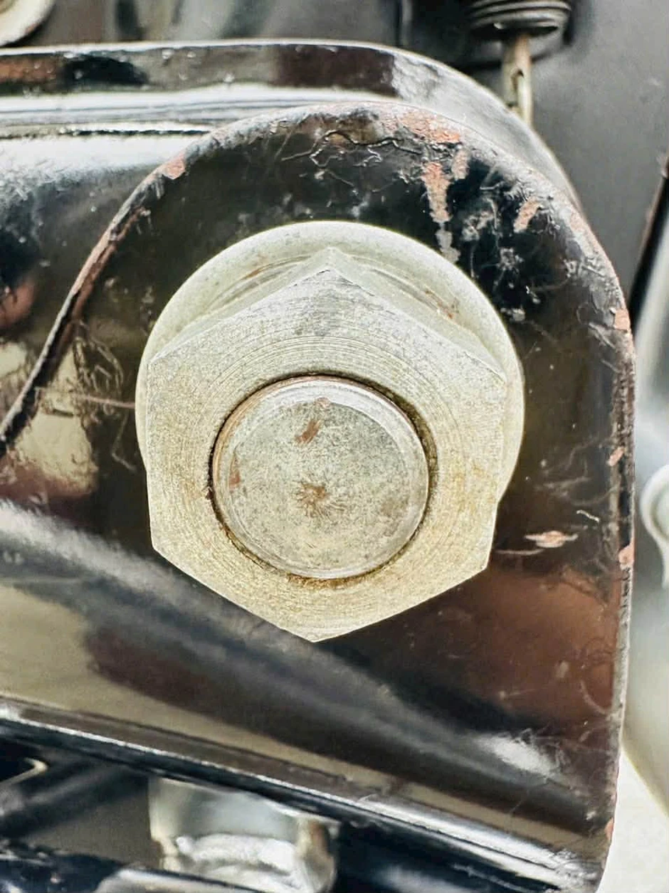 Honda 67 đời 1967 nguyên bản của dân chơi Gia Lai 'hét' giá 2,2 tỷ đồng gây sốt Honda 67 đời 1967 nguyên bản của dân chơi Gia Lai 'hét' giá 2,2 tỷ đồng gây sốt