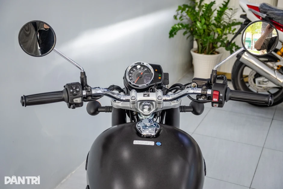 Honda CB350C: Mô tô dáng cổ điển nhập từ Ấn Độ, giá 185 triệu đồng Honda CB350C: Mô tô dáng cổ điển nhập từ Ấn Độ, giá 185 triệu đồng