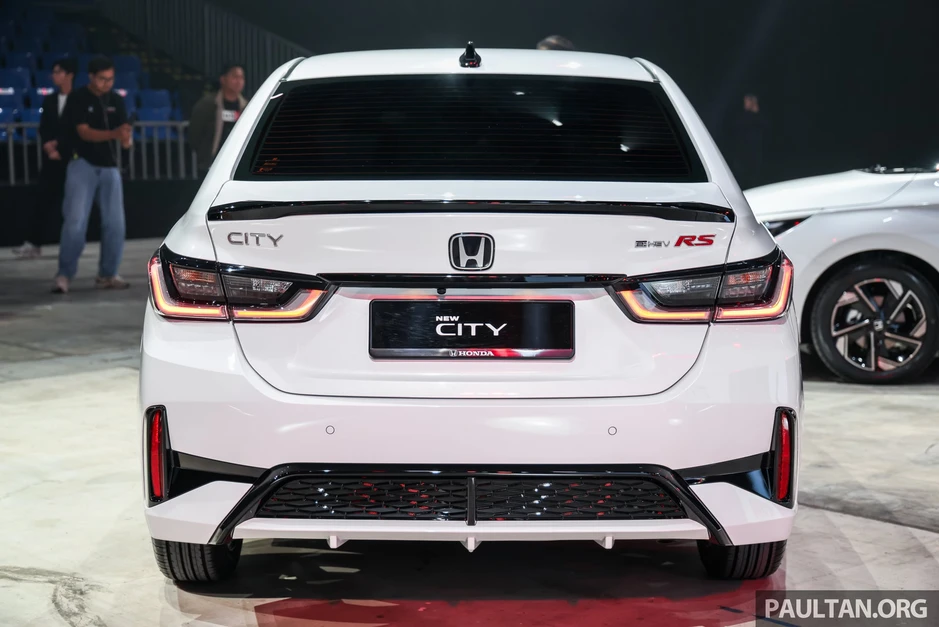 Honda City 2026 facelift ra mắt gần Việt Nam: Giá quy đổi 573 triệu, thiết kế mới, thêm trang bị Honda City 2026 facelift ra mắt gần Việt Nam: Giá quy đổi 573 triệu, thiết kế mới, thêm trang bị