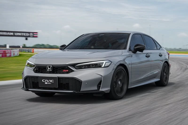 Honda Civic e:HEV bản nâng cấp ra mắt: Thêm 'đồ chơi' thể thao, lược bớt tùy chọn màu, giá tăng nhẹ Honda Civic e:HEV bản nâng cấp ra mắt: Thêm 'đồ chơi' thể thao, lược bớt tùy chọn màu, giá tăng nhẹ
