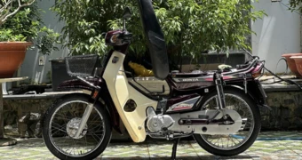 Honda Dream Thái đời 1993 nguyên bản hiếm có, giá gần 500 triệu đồng