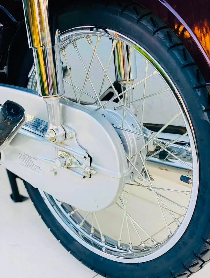 Honda Dream Việt 13 năm tuổi biển ngũ quý 9 được chào giá 245 triệu đồng Honda Dream Việt 13 năm tuổi biển ngũ quý 9 được chào giá 245 triệu đồng