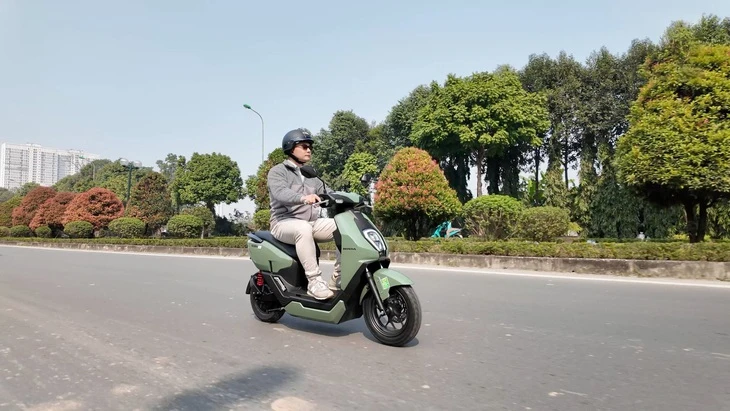 'Honda ICON e: vận hành ổn, pin rời dễ mang vào nhà sạc, nhưng vẫn có điểm cần cải thiện'