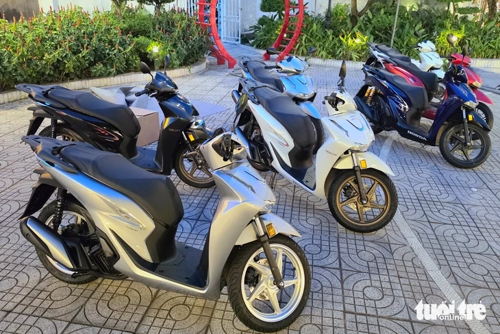 Honda SH 2026 nhập Ý về Việt Nam, đắt ngang ô tô mini