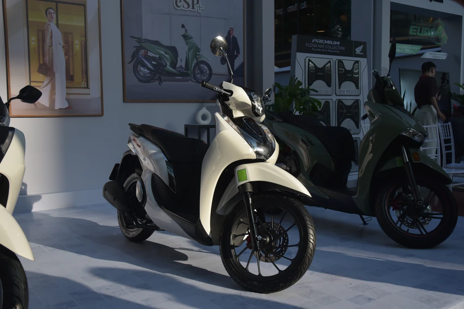Honda Sh Mode 2026 ra mắt Việt Nam: Giá từ gần 61 triệu đồng, màn hình mới, động cơ ‘sạch’ hơn, thêm tính năng an toàn Honda Sh Mode 2026 ra mắt Việt Nam: Giá từ gần 61 triệu đồng, màn hình mới, động cơ ‘sạch’ hơn, thêm tính năng an toàn