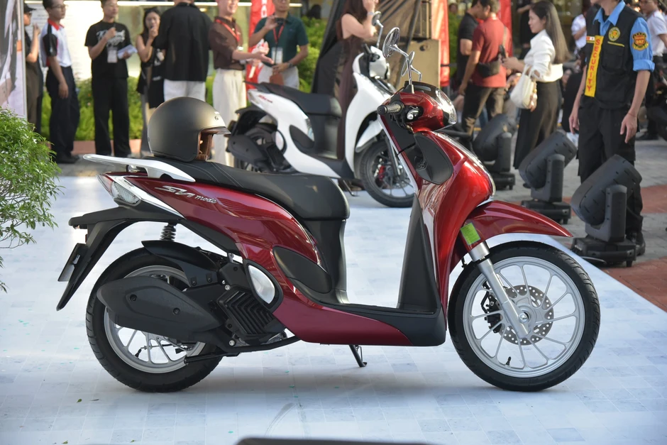 Honda Sh Mode 2026 ra mắt Việt Nam: Giá từ gần 61 triệu đồng, màn hình mới, động cơ ‘sạch’ hơn, thêm tính năng an toàn Honda Sh Mode 2026 ra mắt Việt Nam: Giá từ gần 61 triệu đồng, màn hình mới, động cơ ‘sạch’ hơn, thêm tính năng an toàn