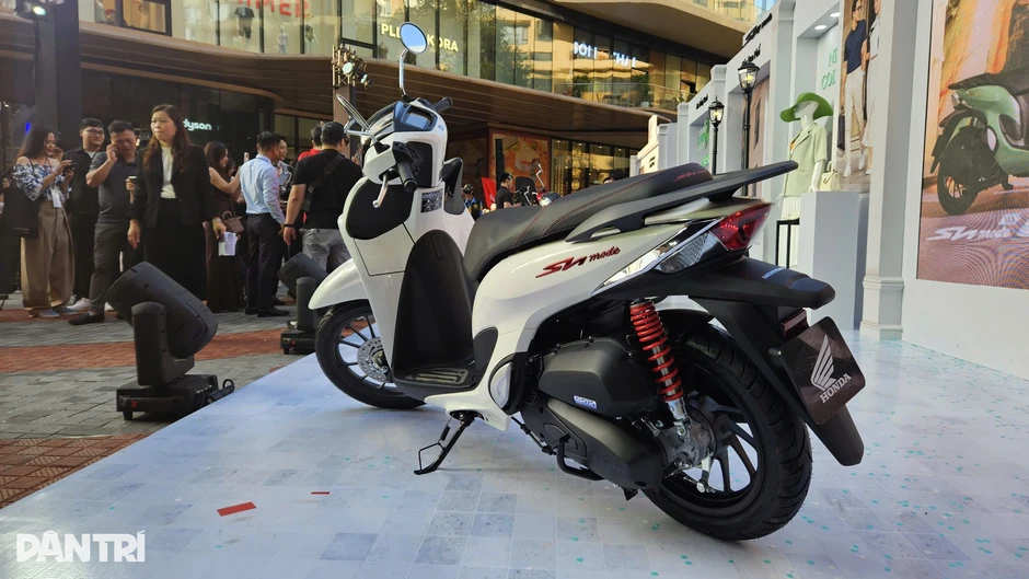 Honda Sh mode hoàn toàn mới giá từ 59,7 triệu đồng. Honda Sh mode hoàn toàn mới giá từ 59,7 triệu đồng.