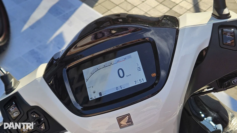 Honda Sh mode hoàn toàn mới giá từ 59,7 triệu đồng. Honda Sh mode hoàn toàn mới giá từ 59,7 triệu đồng.