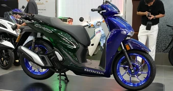 Honda SH150i hai tông màu mở bán tại đại lý tư nhân, giá 235 triệu đồng