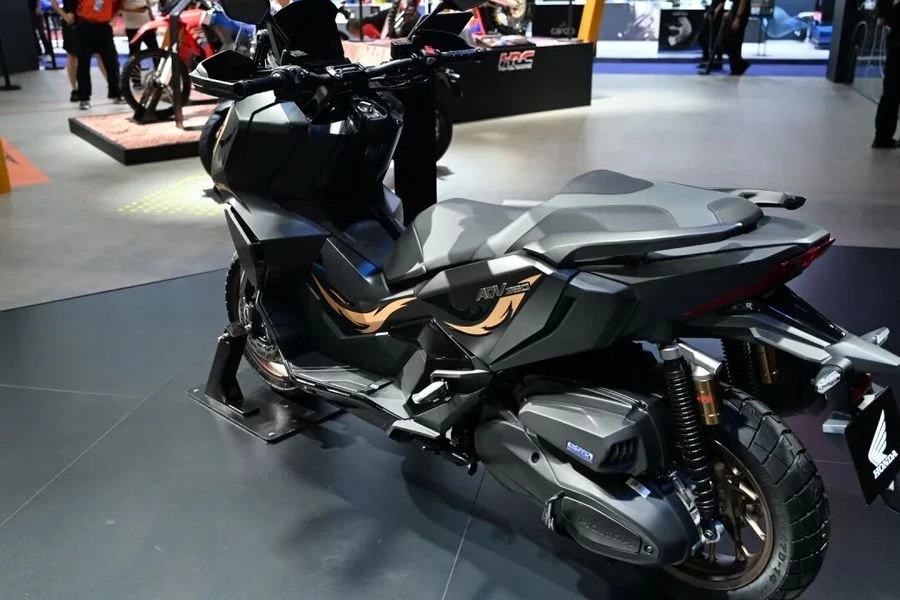 Honda tung cặp bài trùng ADV350 và NSS350 bản giới hạn khiến giới chơi xe Việt đứng ngồi không yên Honda tung cặp bài trùng ADV350 và NSS350 bản giới hạn khiến giới chơi xe Việt đứng ngồi không yên