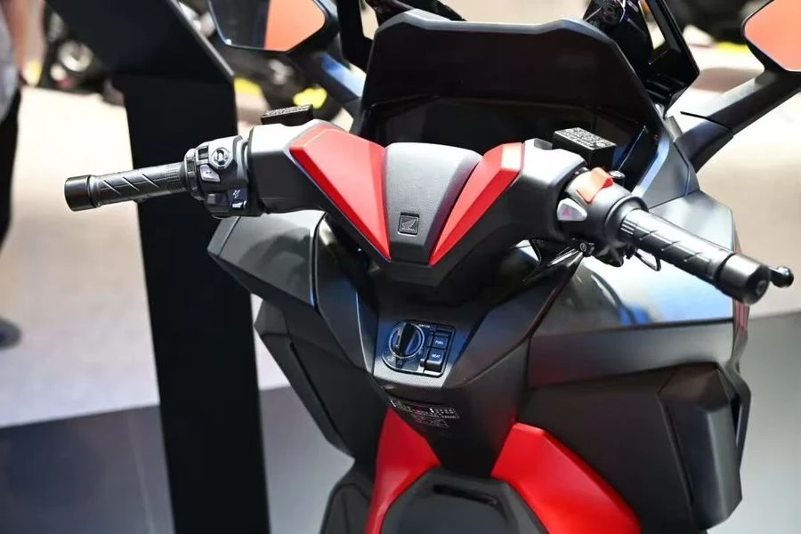 Honda tung cặp bài trùng ADV350 và NSS350 bản giới hạn khiến giới chơi xe Việt đứng ngồi không yên Honda tung cặp bài trùng ADV350 và NSS350 bản giới hạn khiến giới chơi xe Việt đứng ngồi không yên