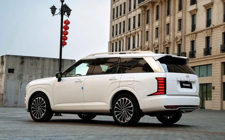Hyundai Palisade 2026 ở Việt Nam giá dự kiến từ hơn 1,7 tỉ, máy hybrid mạnh hơn Santa Fe Hyundai Palisade 2026 ở Việt Nam giá dự kiến từ hơn 1,7 tỉ, máy hybrid mạnh hơn Santa Fe