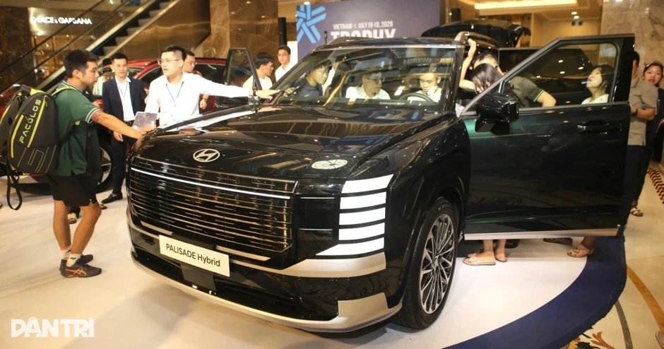 Hyundai Palisade thế hế mới tại Việt Nam có thêm tùy chọn hybrid. Hyundai Palisade thế hế mới tại Việt Nam có thêm tùy chọn hybrid.