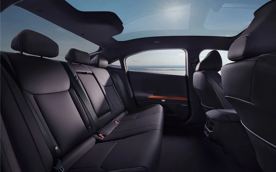 Hyundai tung sedan điện giá quy đổi chỉ 600 triệu: Thiết kế như Lamborghini, chạy Hà Nội - Quảng Trị chỉ trong 1 lần sạc