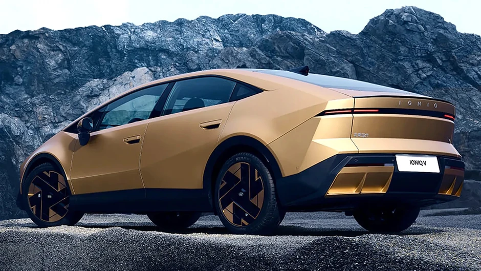 Hyundai tung sedan điện giá quy đổi chỉ 600 triệu: Thiết kế như Lamborghini, chạy Hà Nội - Quảng Trị chỉ trong 1 lần sạc