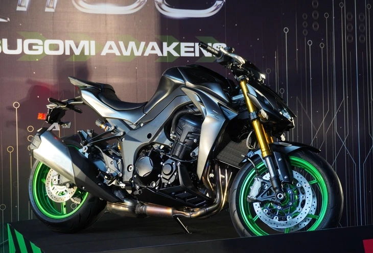 Kawasaki Z1100 SE ra mắt Việt Nam: Có trang bị như ô tô, giá ngang Hyundai Grand i10 Kawasaki Z1100 SE ra mắt Việt Nam: Có trang bị như ô tô, giá ngang Hyundai Grand i10