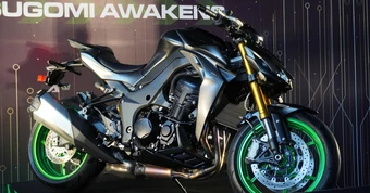 Kawasaki Z1100 SE ra mắt Việt Nam: Có trang bị như ô tô, giá ngang Hyundai Grand i10