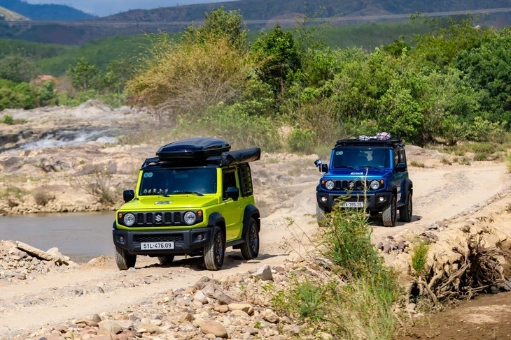 'Không ai bỏ 800 triệu mua Suzuki Jimny vì trang bị, mà để mua khả năng xe đắt gấp 5 không làm được'