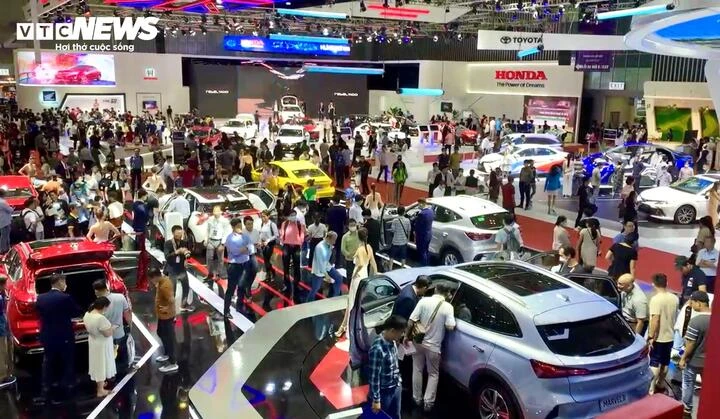 Không có Vietnam Motor Show 2026, cuộc đua hãng xe chuyển sang 'sân khấu' riêng? Không có Vietnam Motor Show 2026, cuộc đua hãng xe chuyển sang 'sân khấu' riêng?