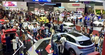 Không có Vietnam Motor Show 2026, cuộc đua hãng xe chuyển sang 'sân khấu' riêng?
