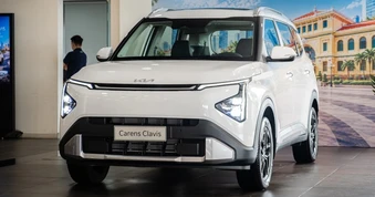 Kia Carens Clavis chốt giá từ 639 triệu đồng tại Việt Nam, đối đầu Xpander
