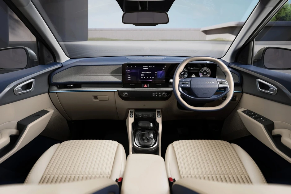 Kia Carens rục rịch nâng cấp, gia tăng sức ép lên Xpander